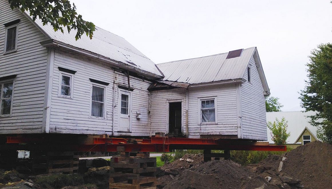 derriere-soulevement-maison-blanche-creation-fondation-entreprises-marcotte_web